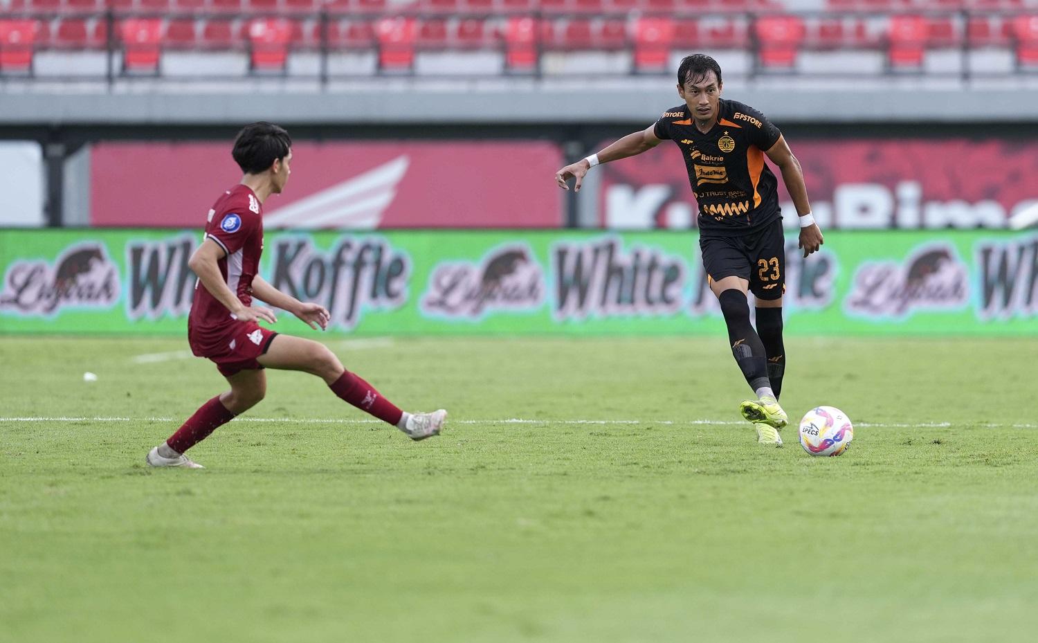 Bek-Persija-Jakarta-Hansamu-Yama-Pranata-kecewa-timnya-kalah-0-1-dari-PSM-Makassar.jpg