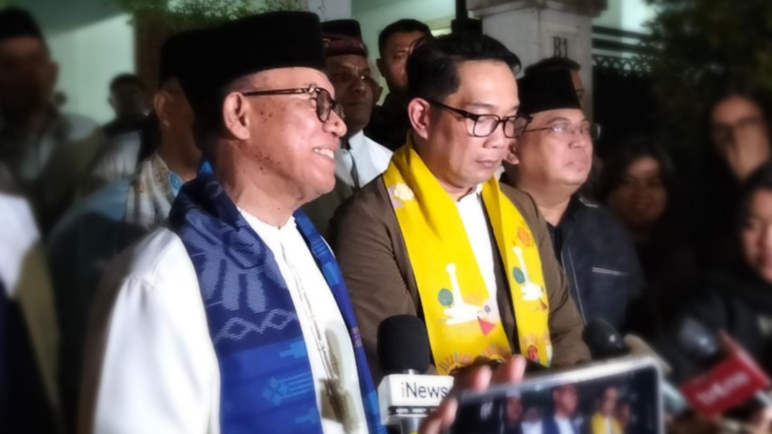 Berselendang-Gambar-Monas-Ridwan-Kamil-Temui-Tokoh-Betawi-Haji-Oding.jpg