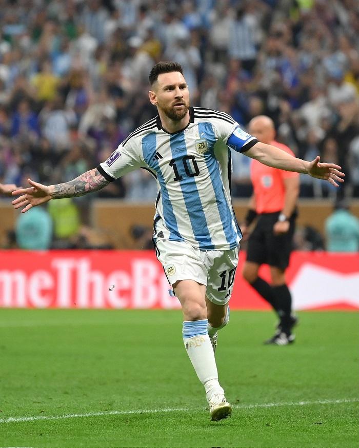 Bomber-Argentina-Lionel-Messi-membobol-gawang-Prancis.jpg