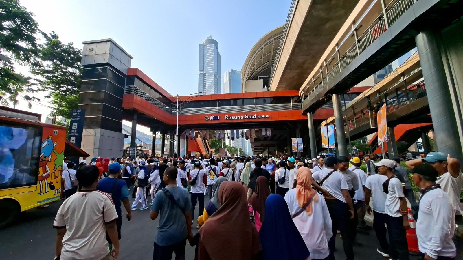 CAR-FREE-DAY-Suasana-Car-Free-Day-CFD-di-Jalan-HR-Rasuna-Said-1.jpg