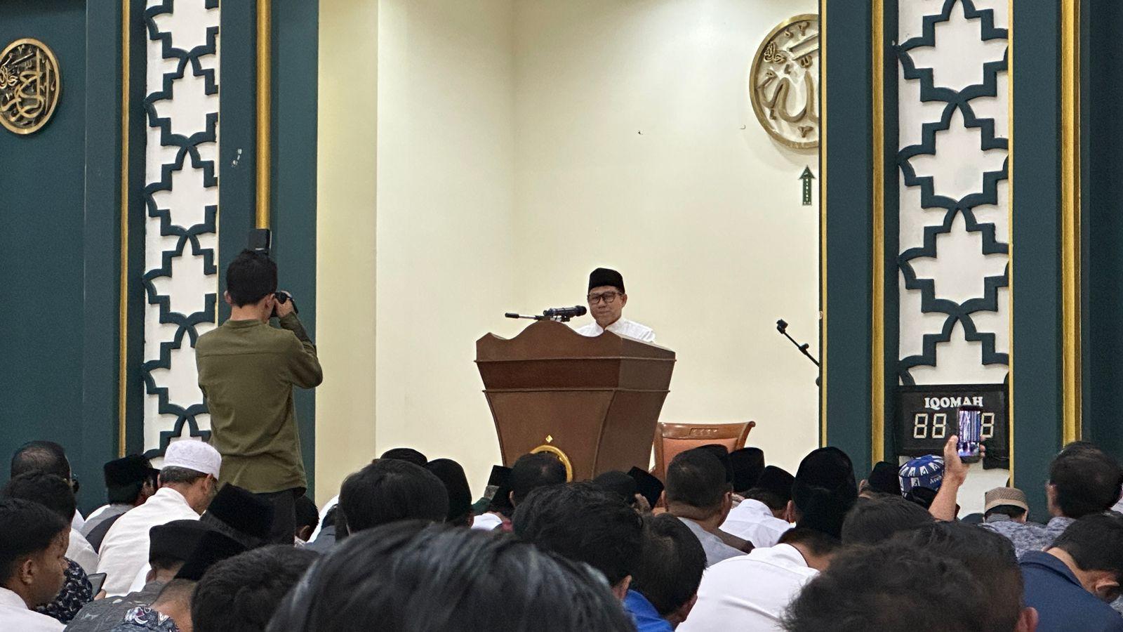 Bukan Kampanye Tapi Khutbah Jumat, Ini Pesan Cak Imin Kepada Ratusan Jemaah di Masjid Agung Al-Fathu