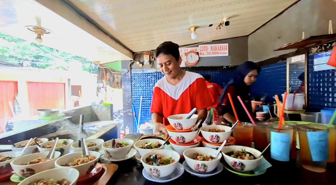 Coto-Makassar-Legendaris-di-Senen-Jakarta-Pusat.jpg