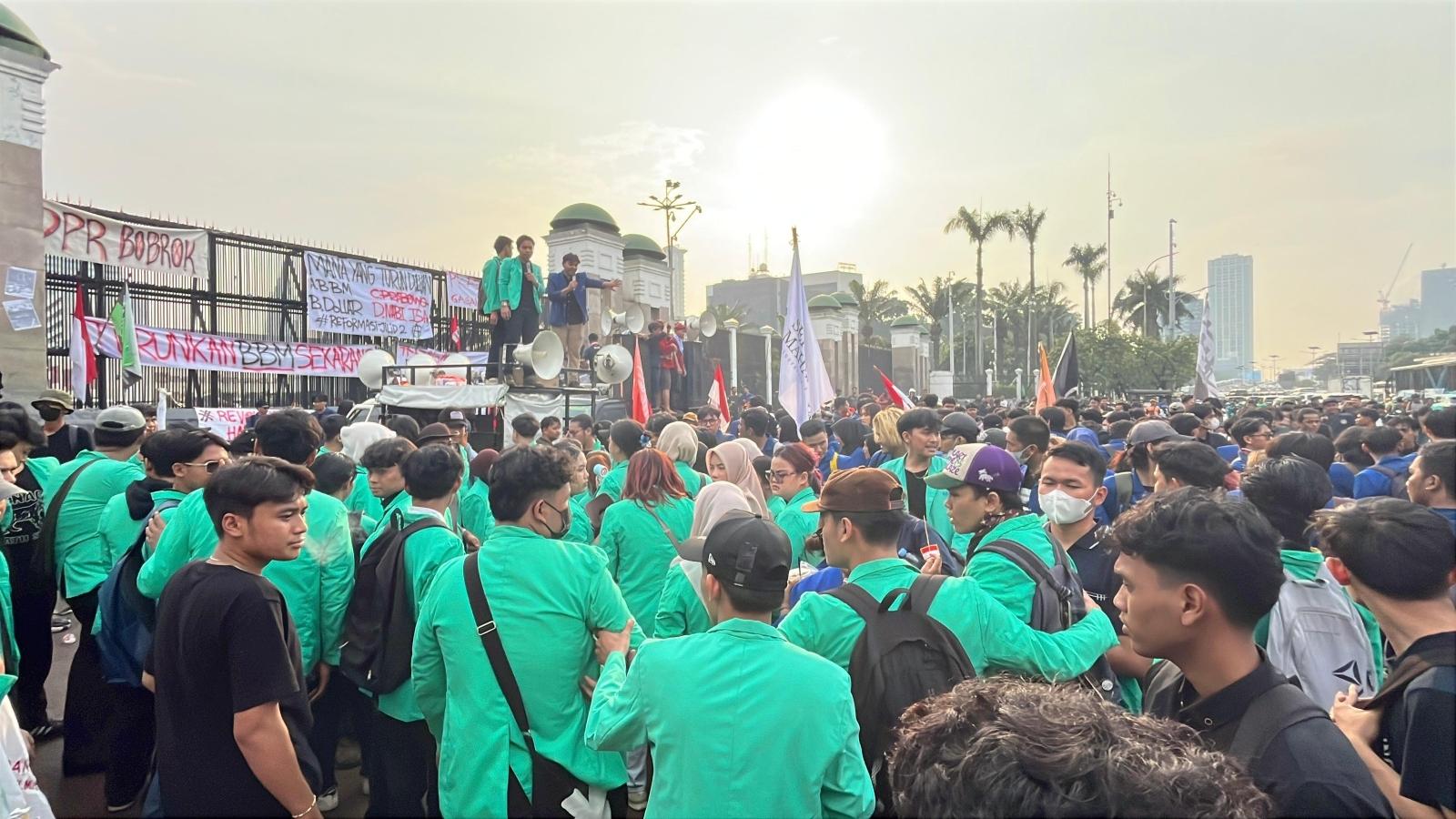 Ada Tiga Aksi Demo di Jakarta Pusat Hari Ini, Hindari Kawasan Gambir dan Thamrin - Wartakotalive.com