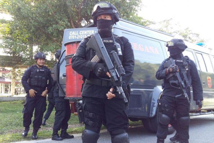 Densus-88-Anti-Teror-Tangkap-Pegawai-BUMN.jpg