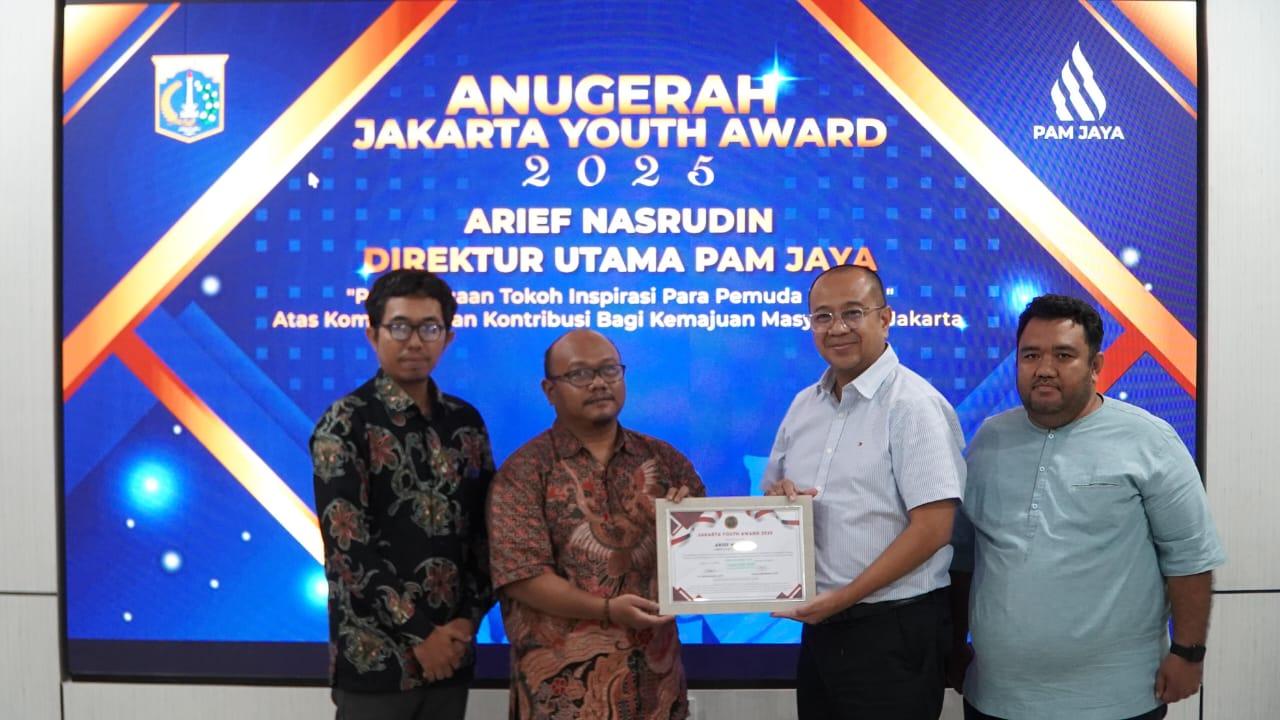 Dirut-PAM-Jaya-Arief-Nasrudin-Dinobatkan-10-Tokoh-Inspiratif-Jakarta-Youth-Award.jpg