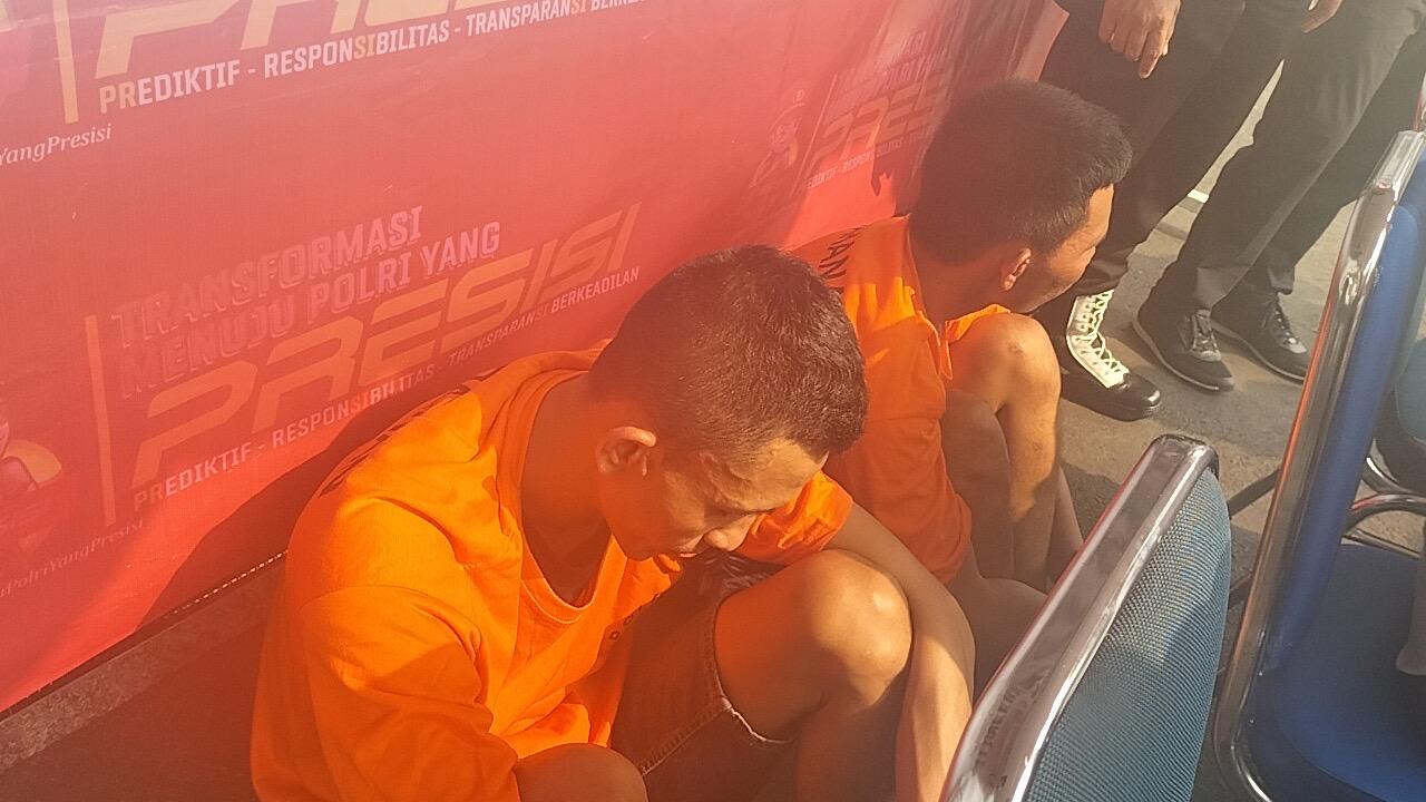 Dua-dari-empat-pelaku-pencurian-spesialis-rumsong-di-Depok-diamankan-polisi.jpg