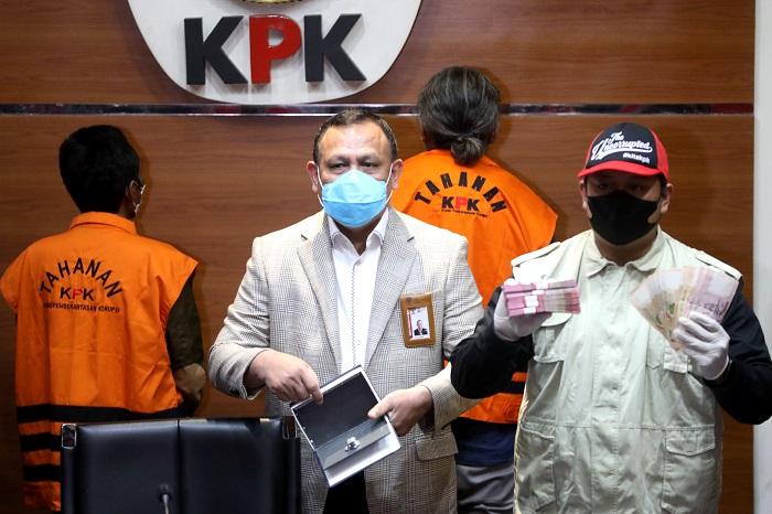 Ekspose-KPK-Tangkap-Tangan-Hakim-Agung-Sudrajad-Dimyati.jpg
