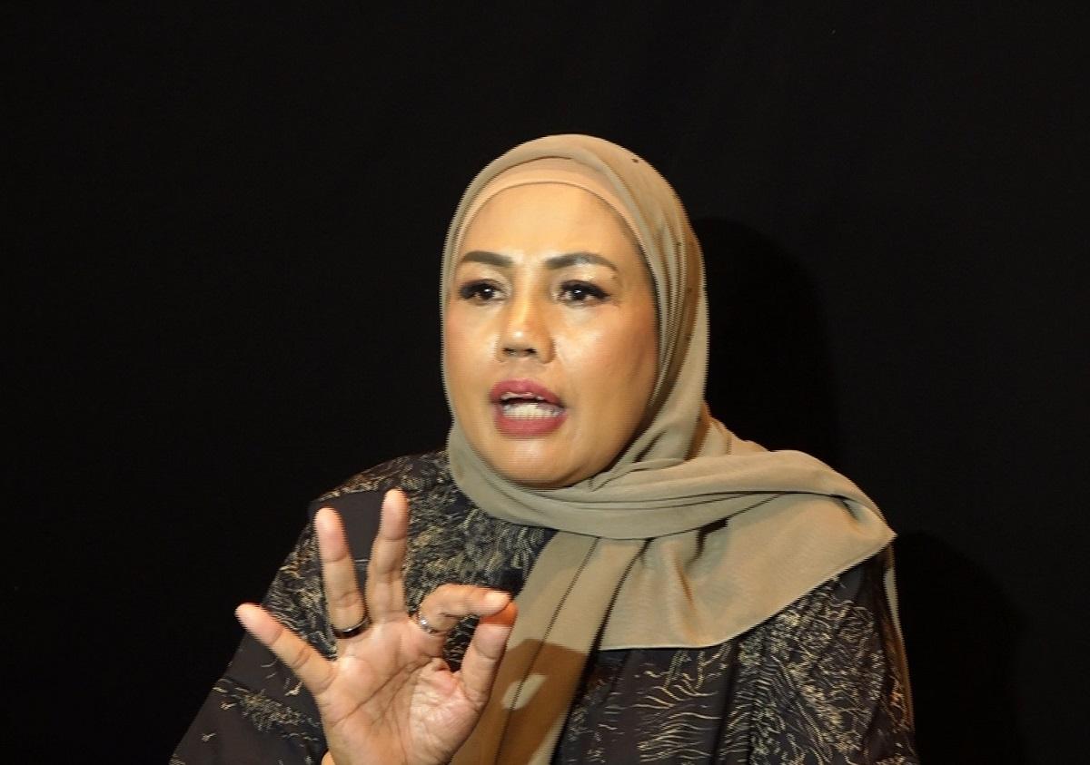Operasi Plastik Elly Sugigi Hasil Barter Endorse, Nilainya Nyaris Rp100 Juta - Wartakotalive.com
