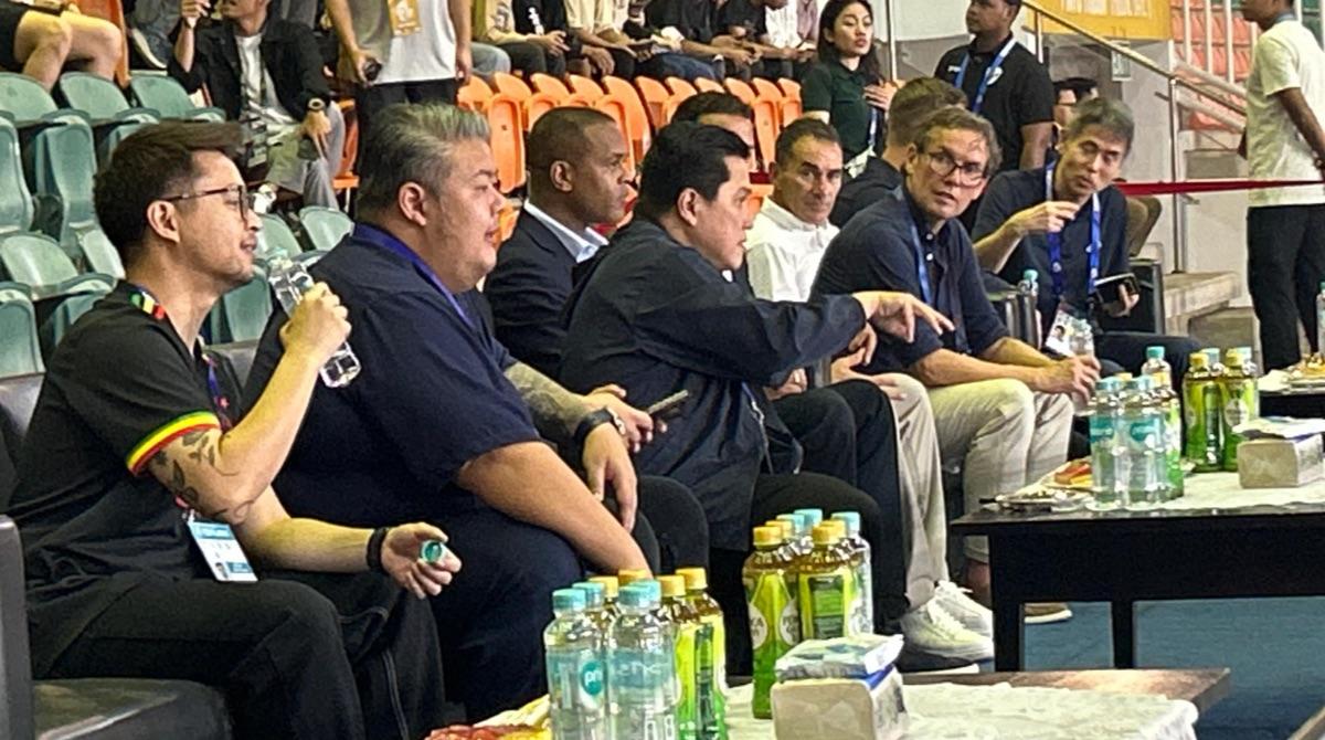 Erick-Thohir-dan-Patrick-Kluivert-dew.jpg