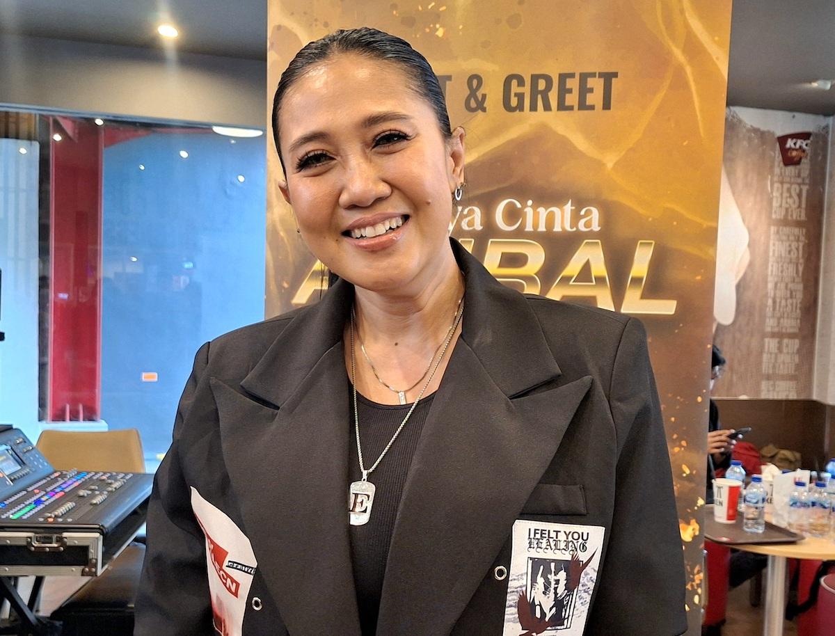 Erie-Suzan-betah-menjomblo.jpg