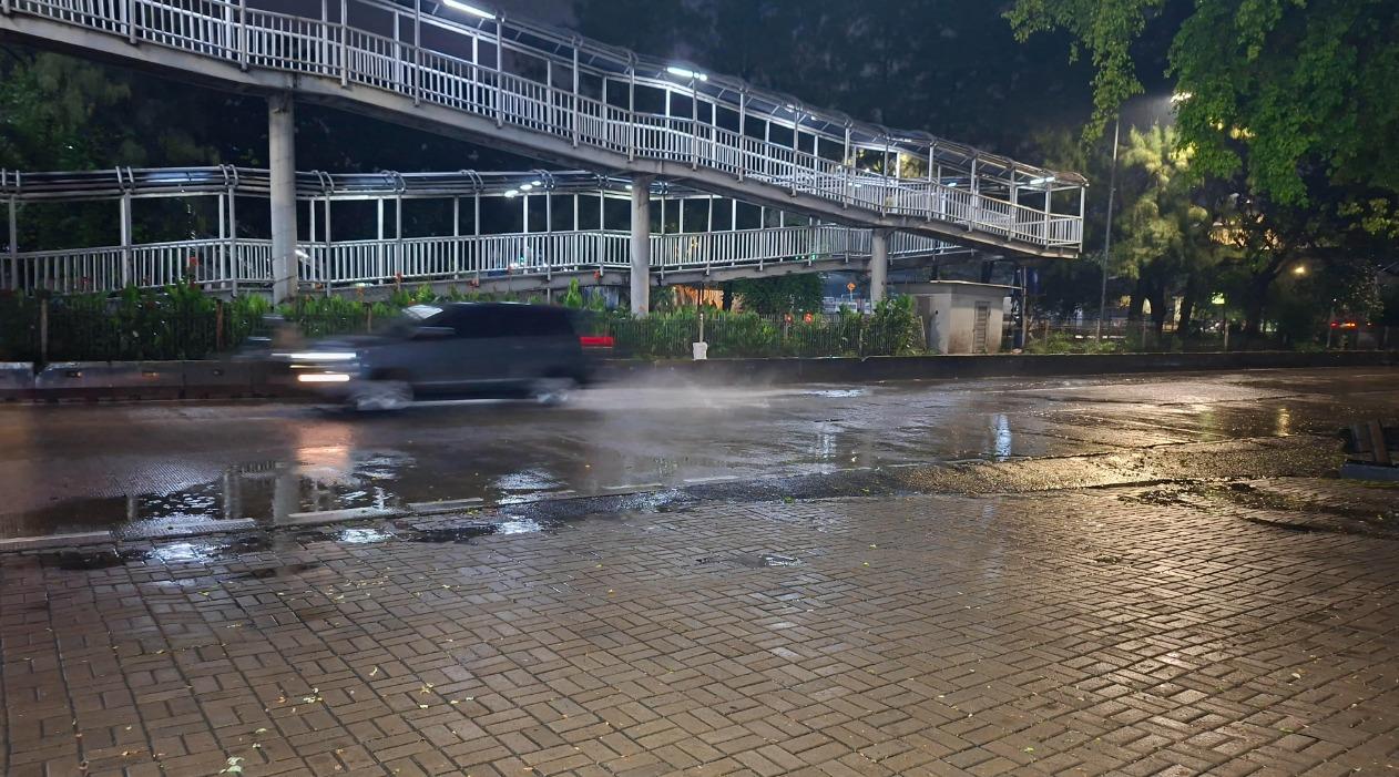 Hujan-deras-di-kawasan-Pluit-Kecamatan-Penjaringan-Jakarta-Utara-pada-Jumat-2032026.jpg