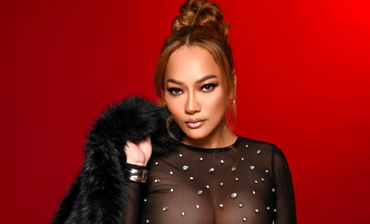 Jenny-Cortez-operasi-payudara-demi-tampil-seksi.jpg