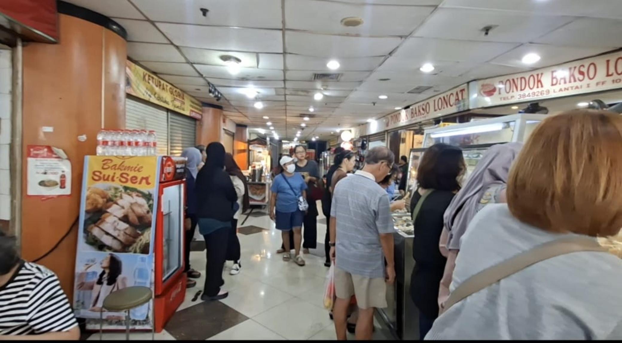 KULINER-LEGENDARIS-Pasar-Baru-Jakarta-bukan-sekadar-destin.jpg