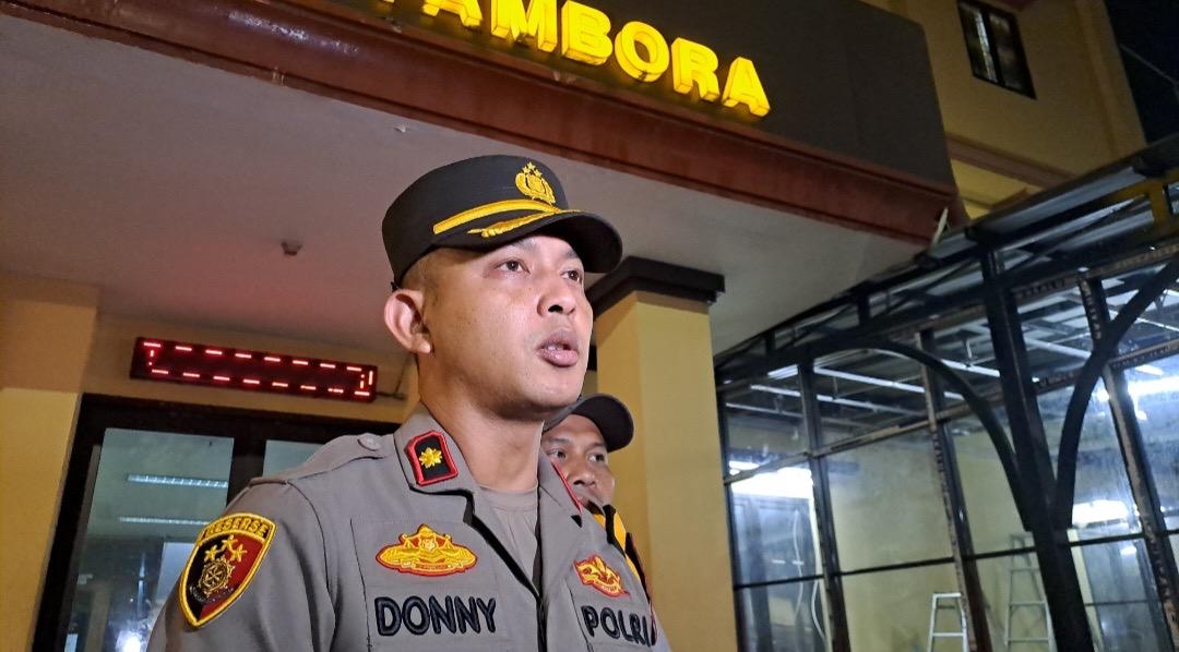 Kapolsek-Tambora-Kompol-Donny-Agung-Harvida-Senin-2622024.jpg