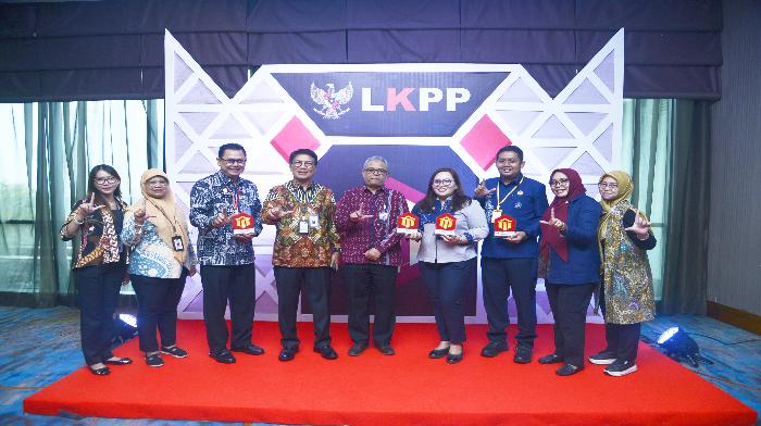 Kemenkumham-raih-penghargaan-Anugerah-SDM-dan-Kelembagaan-Pengadaan-BarangJasa-2024.jpg