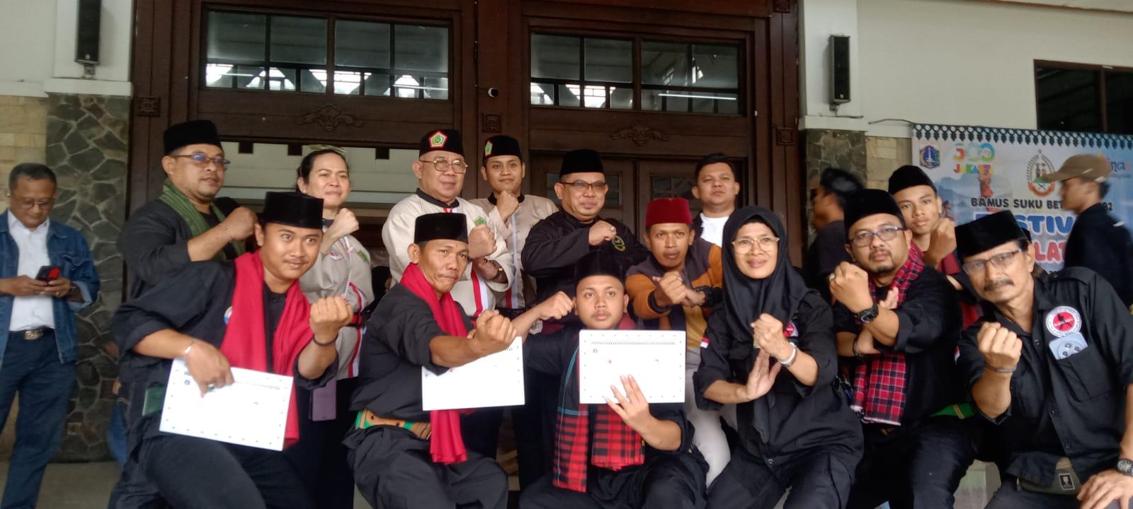 Ketua-Majelis-Adat-Bamus-Suku-Betawi-1982-Nachrowi-Ramli.jpg