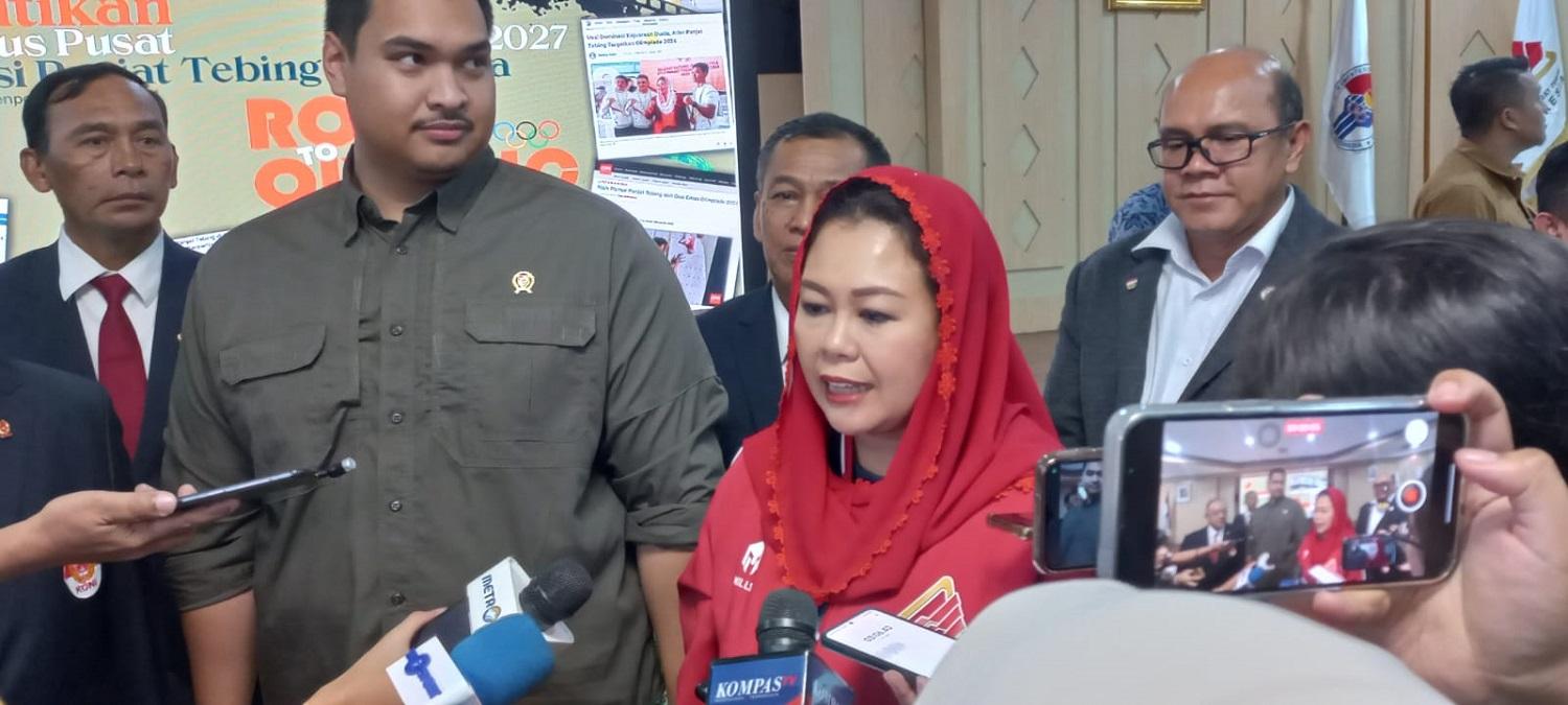 Ketua-Umum-FPTI-Yenny-Wahid-saat-diwawancarai-Senin-432024.jpg