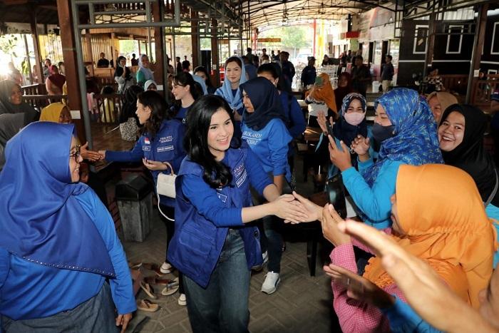 Ikut Giat SBY-AHY di Jawa Timur, Annisa Pohan Ajak Para Srikandi Demokrat Lakukan Aksi Sosial