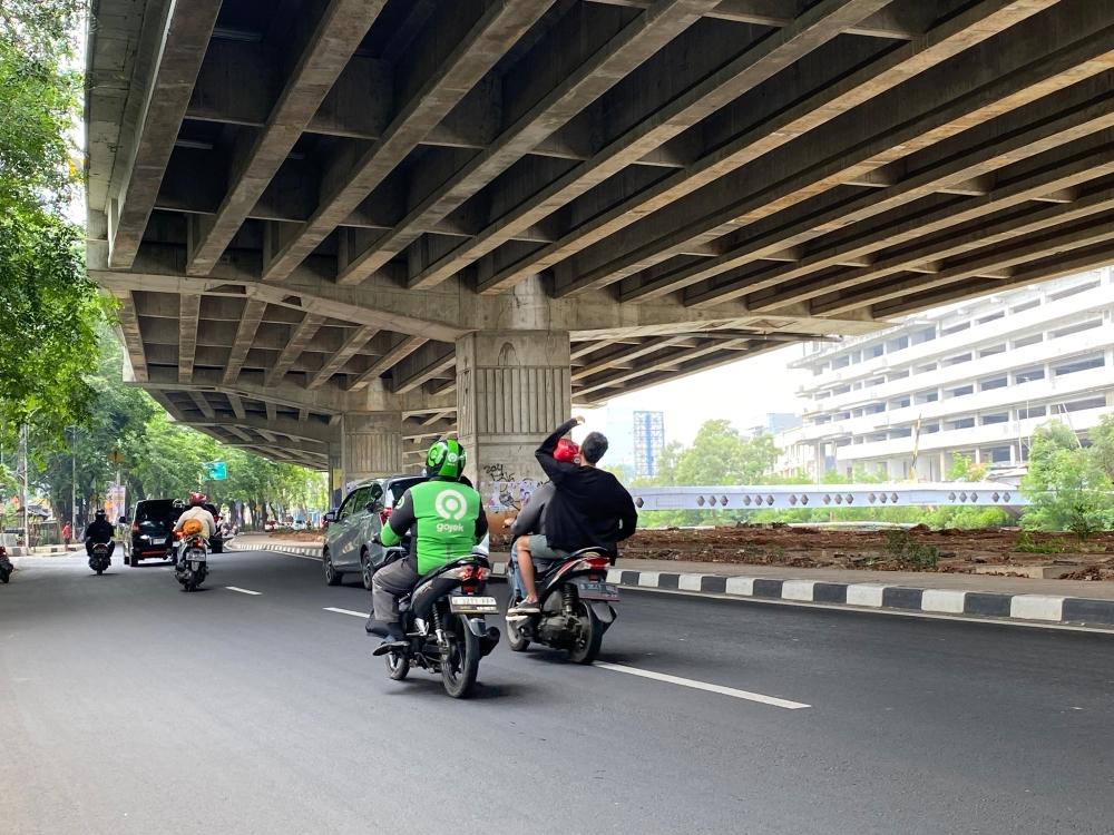 H-2 Lebaran, Lalu Lintas di Jalan Raya Kalimalang Ramai Lancar