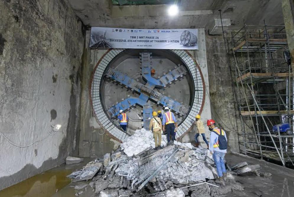 Konstruksi-Stasiun-MRT-Jakarta-di-Monas-dan-Thamrin-untuk-fase-II-A-telah-tersambung.jpg