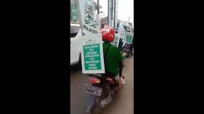 Konvoi-Khilafah-Islamiyah.jpg