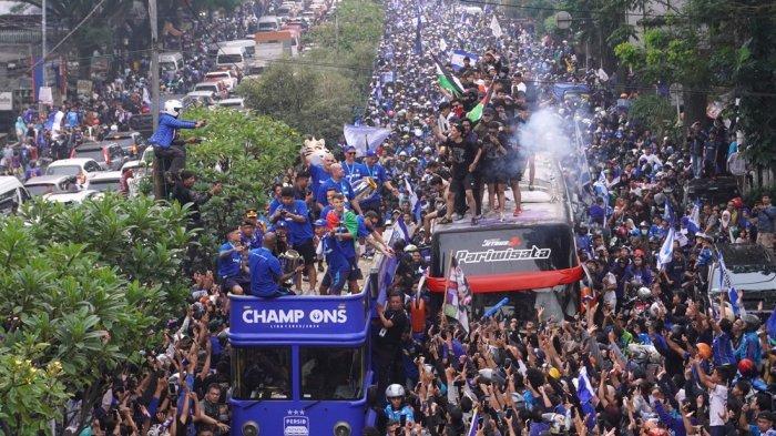 Konvoi-bobotoh-makan-korban.jpg