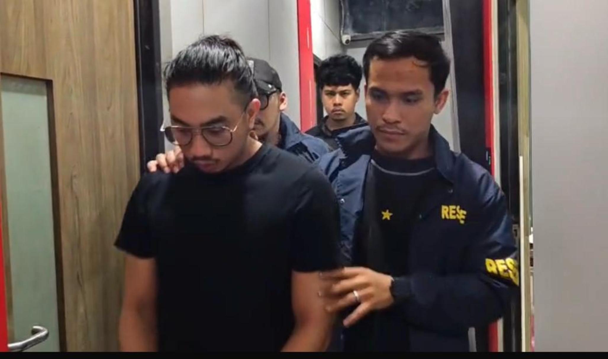MABUK-DAN-DENDAM.jpg