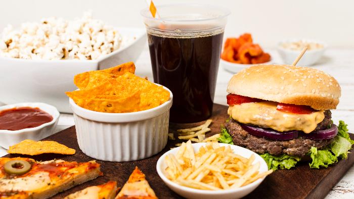 Kolesterol Mengintai Anak Muda, Gaya Hidup Kuliner Jadi Sorotan