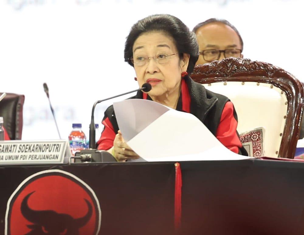 Megawati-Soekarnoputri-di-Rakernas-V56.jpg