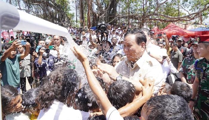 Berbeda dengan Ganjar dan Anies, Capres Prabowo Dinilai Lebih Berdaulat karena Dukungan Rakyat
