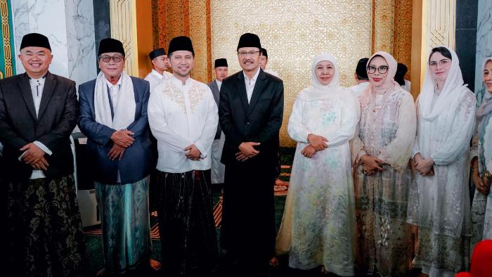 Salat Idul Fitri di Masjid Nasional Al Akbar, Gus Ipul Bersyukur Bisa Lebaran di Kampung Halaman