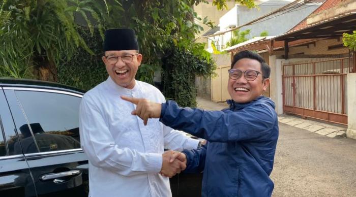Momen-lucu-Anies-Baswedan-dan-Cak-Imin-saat-pemotretan-jelang-pendaftaran-KPU.jpg