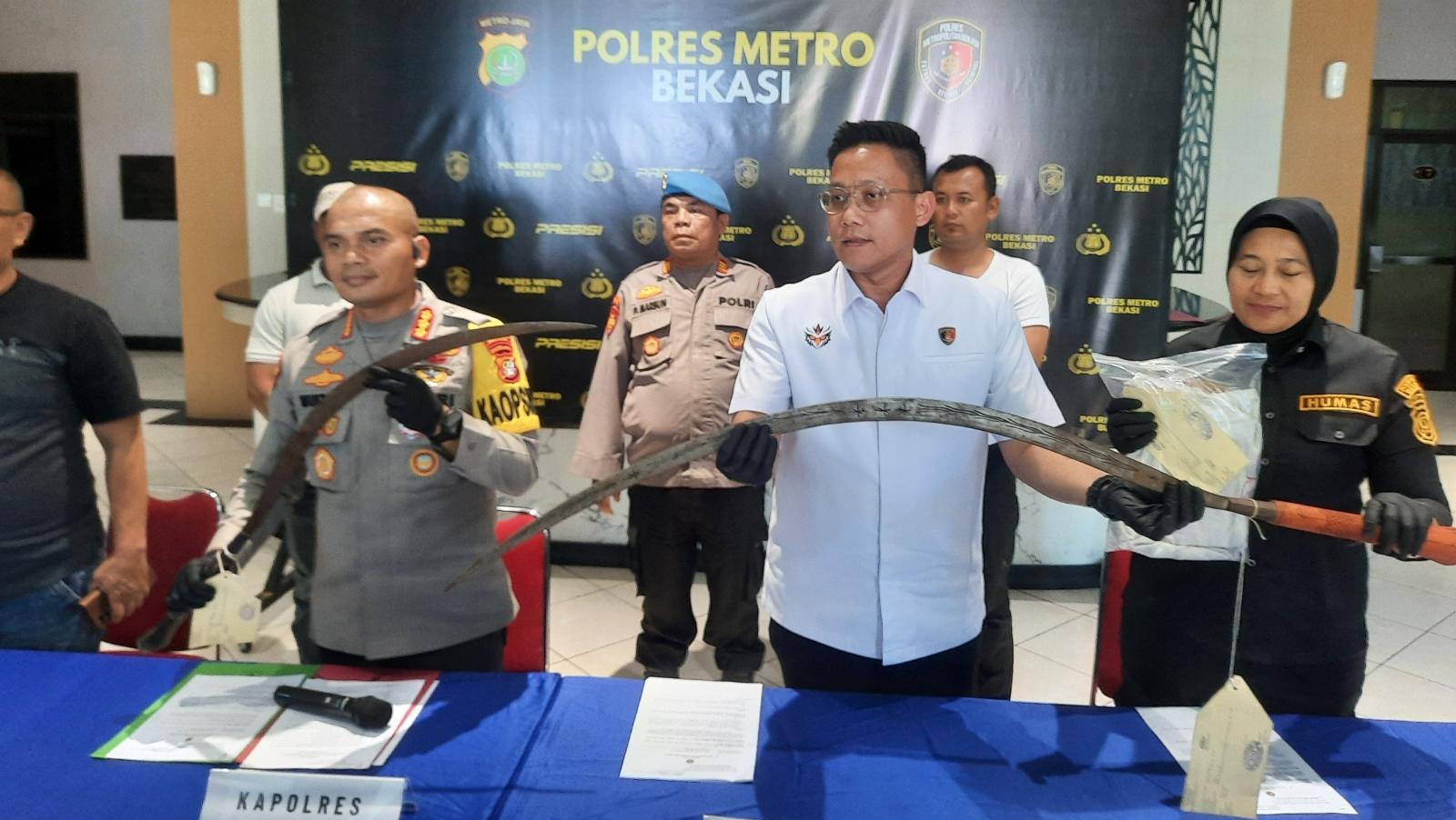 PEMBUNUHAN-Polres-Metro-Bekasi-melakukan-konferensi-pers-terkait-kasus-pembunuhan-remaja.jpg