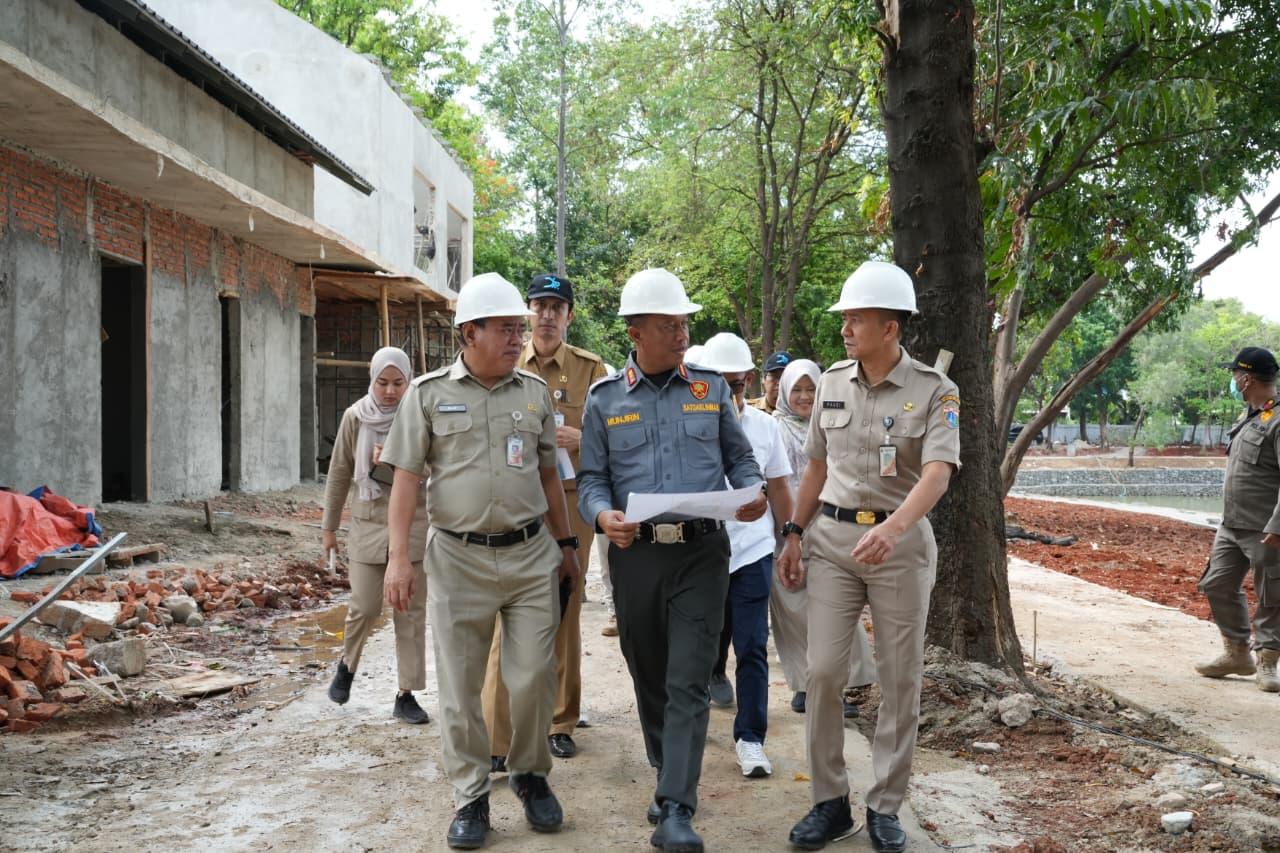 PENCEGAHAN-BANJIR-Wali-Kota-Jakarta-Timur-Munjirin-meninjau-Waduk-Giri-Kencana.jpg