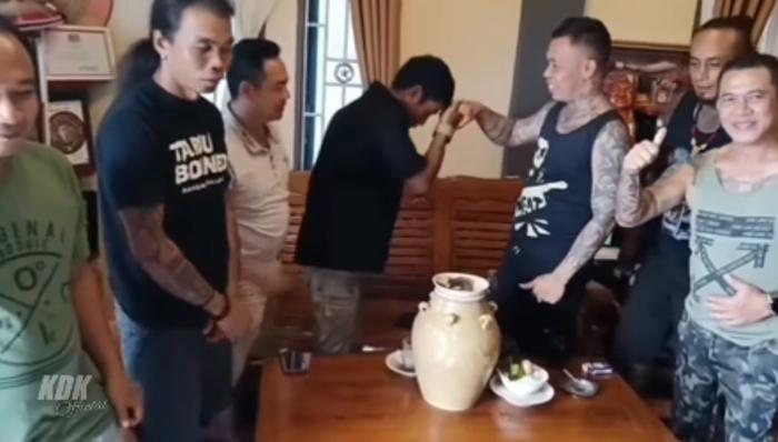 Panglima Pajaji Cium Tangan Panglima Jilah, Sebut Sudah Seperti Abang Sendiri