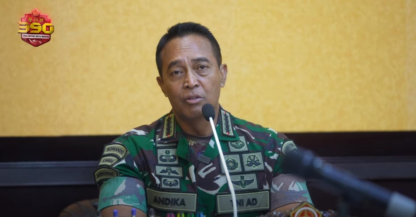 Panglima-TNI-Jenderal-Andika-Perkasa-memimpin-rapat-pendistribusian-migor.jpg