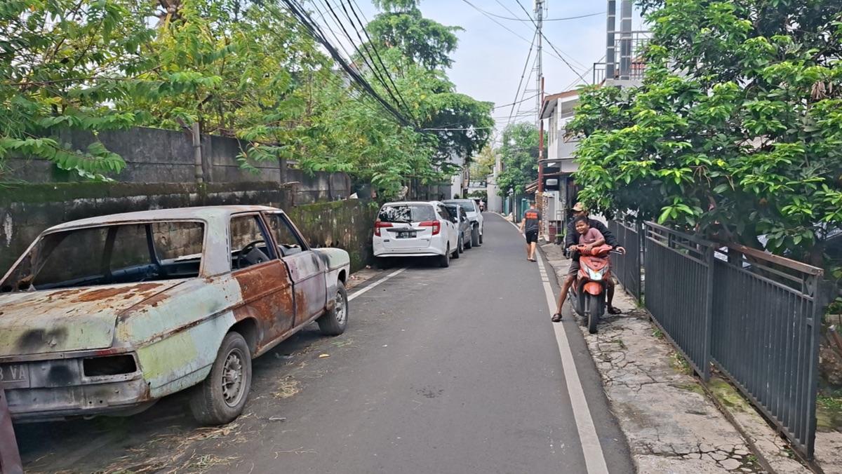 Tepi Jalan di Kalisari Pasar Rebo Jakarta Timur Kini Steril setelah Viral Laporan di Aplikasi JAKI