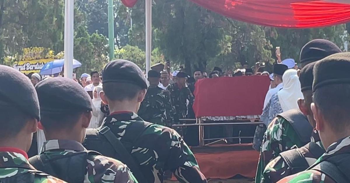 Pakai Adat Gorontalo, Jenazah Rachmat Gobel Dimakamkan di TMP Kalibata Jakarta Selatan - Wartakotalive.com