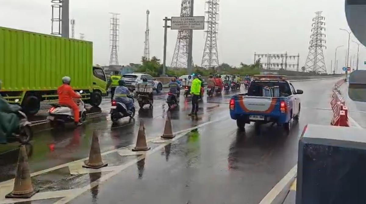 Pengendara-Motor-Masuk-Jalan-Tol-gt.jpg