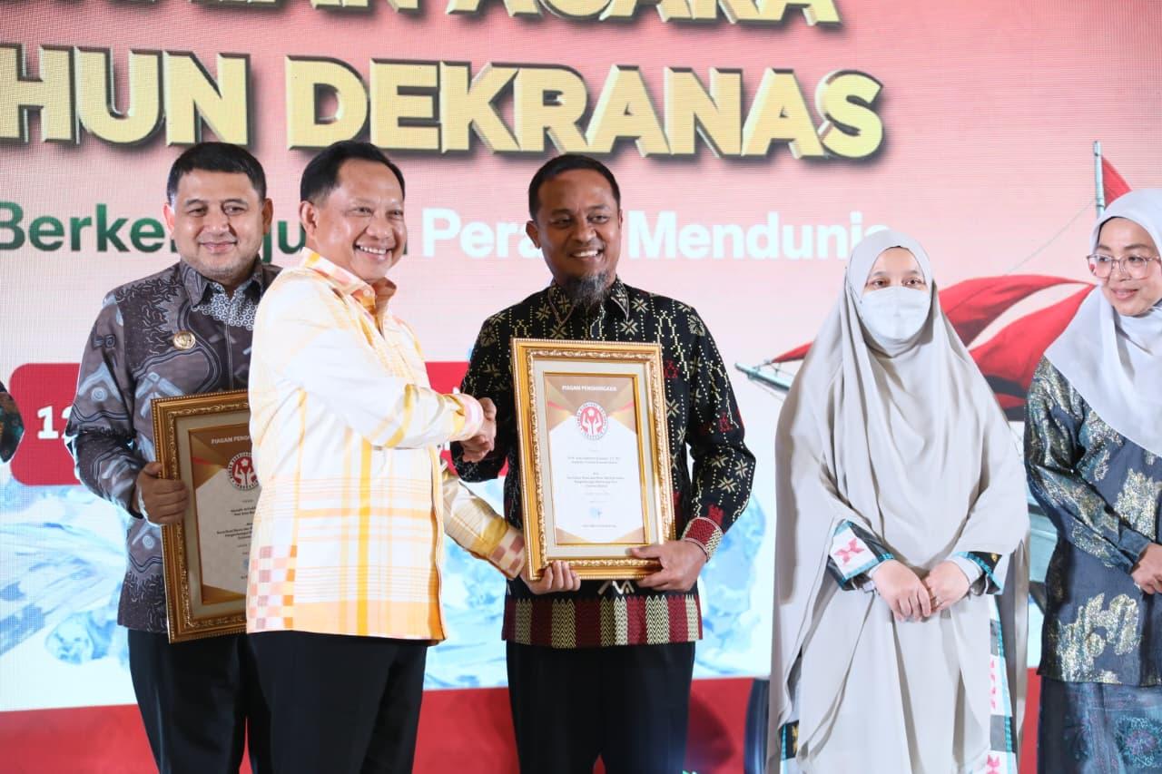 Mendagri Tito Karnavian Minta Pemda dan Dekranasda Aktif Gali Potensi Kerajinan Lokal - Wartakotalive.com