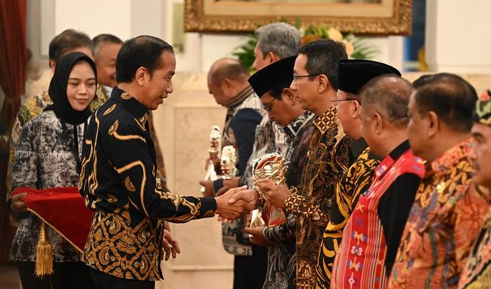 Pemprov DKI Raih TPID Award 2022 dari Presiden Jokowi di Istana Negara