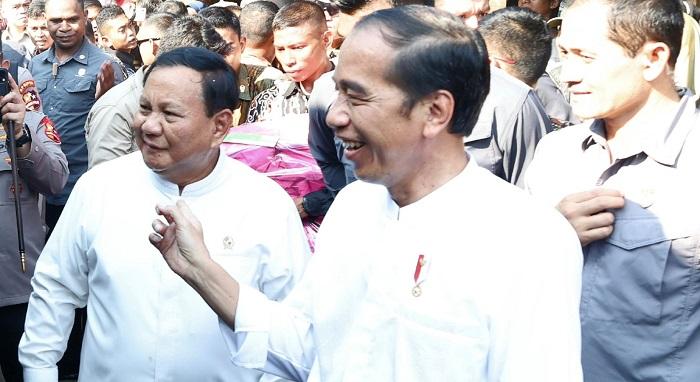 Jokowi Tunjuk dan Kasih Jempol untuk Prabowo di Depan Ganjar, Begini Kronologinya
