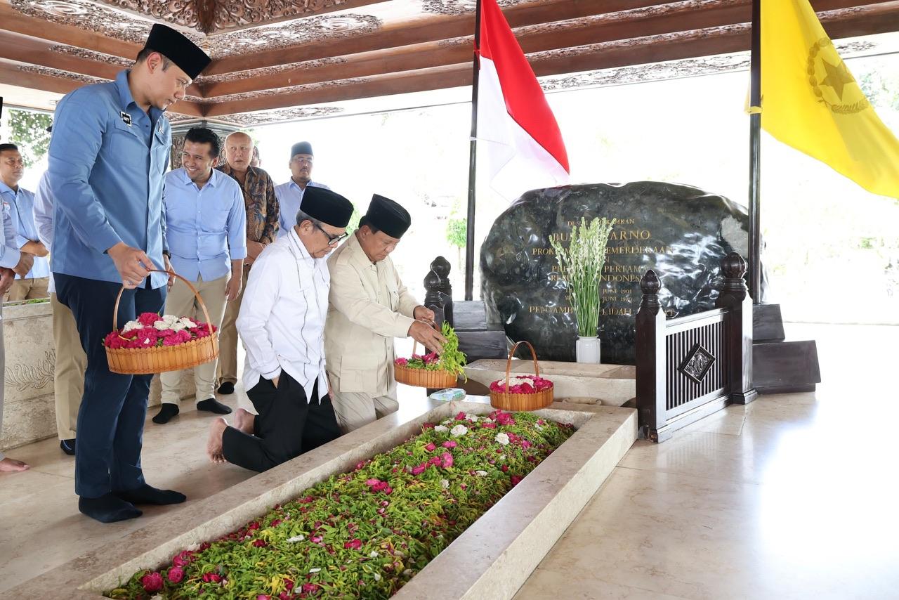 Ziarah ke Makam Bung Karno, Prabowo Berkomitmen Majukan Marhaen dan Wujudkan Cita-cita Soekarno