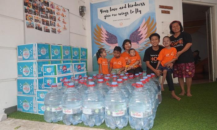 Rumah Harapan Indonesia Percayakan Kebutuhan Air Mineral bagi Anak dalam Perawatan pada Le Minerale