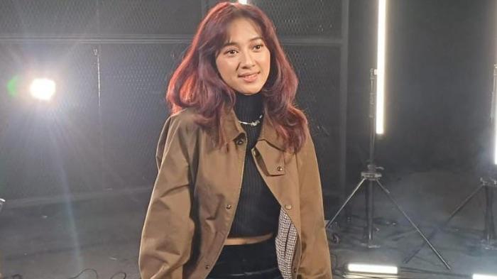 Cerita Rahmania Astrini Jadi Penyanyi Pembuka Konser Coldplay, Gugup Lihat Banyak Penonton di SUGBK