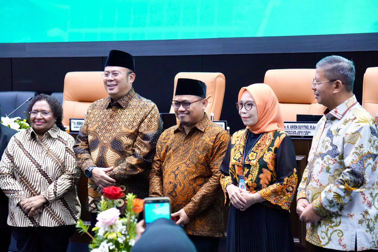 Wamendagri Ribka Haluk Dorong Pemda Perkuat Ekosistem Pendidikan - Wartakotalive.com