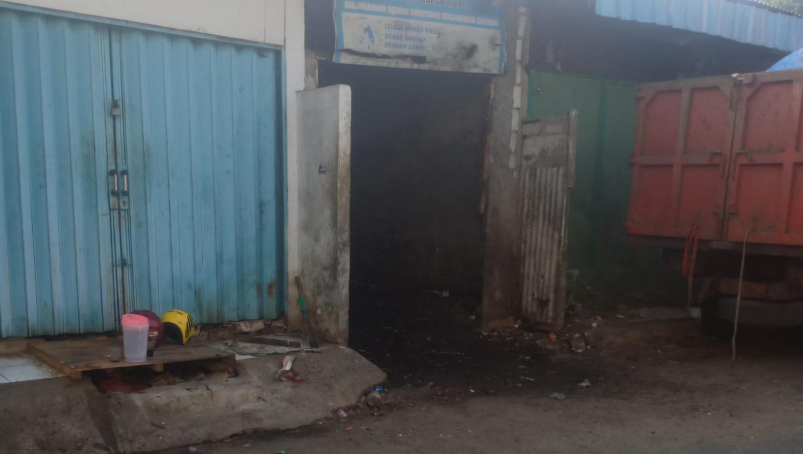 SAMPAH-Kondisi-lokasi-TPS-di-Jalan-Raya-Rawa-Kuning-Cakung-Jakarta-Timur.jpg