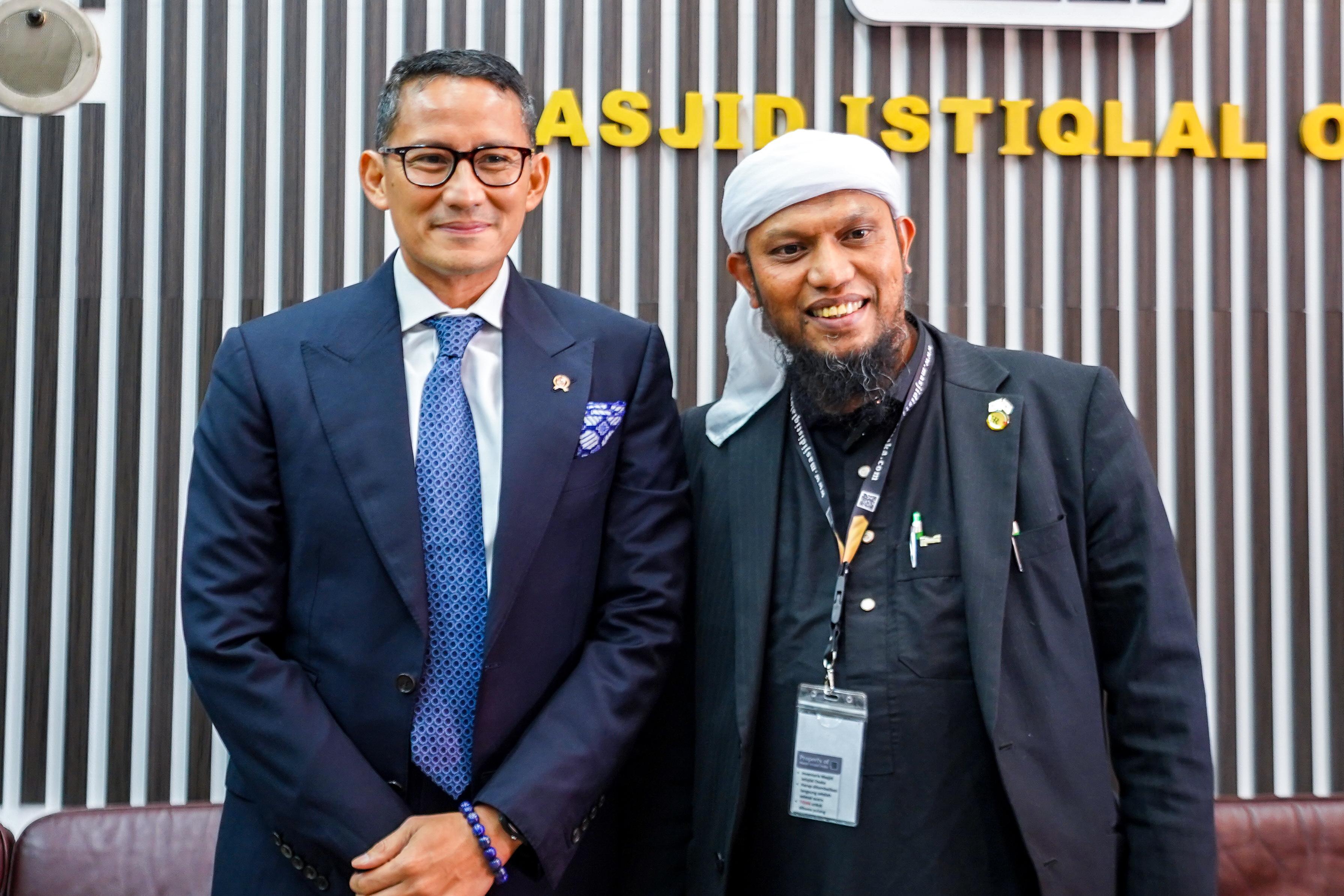 Stadionda tasodifan korgan jinsiy aloqa Stadionda tasodifan korgan jinsiy aloqa