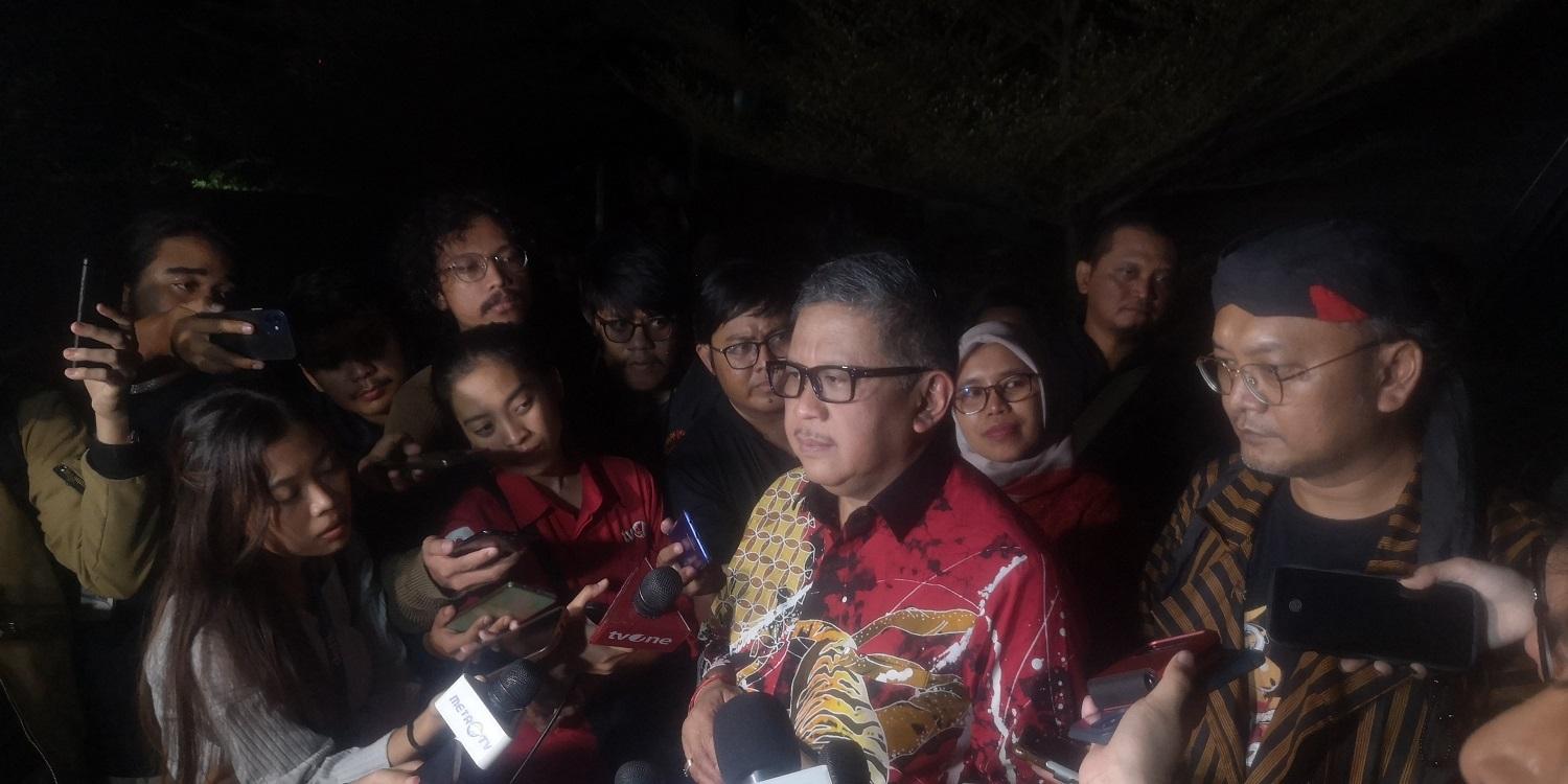 Sekjen-PDIP-Hasto-Kristiyanto-saat-ditemui-Sabtu-862024-malam.jpg