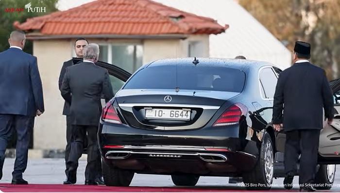 Momen Prabowo Disopiri Langsung Raja Abdullah II Menuju Tempat Penginapan